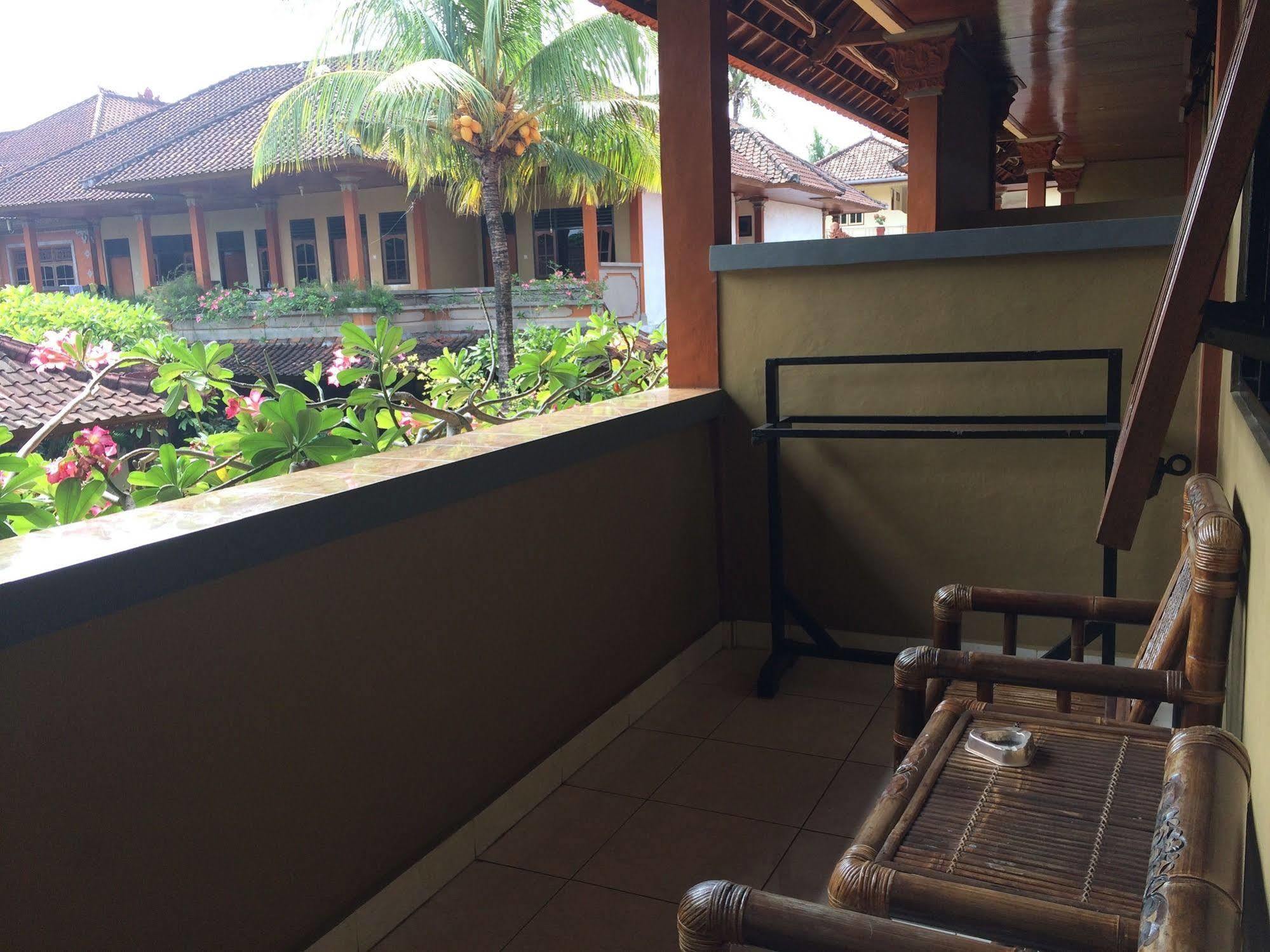 Suka Beach Inn Kuta Lombok Exterior foto